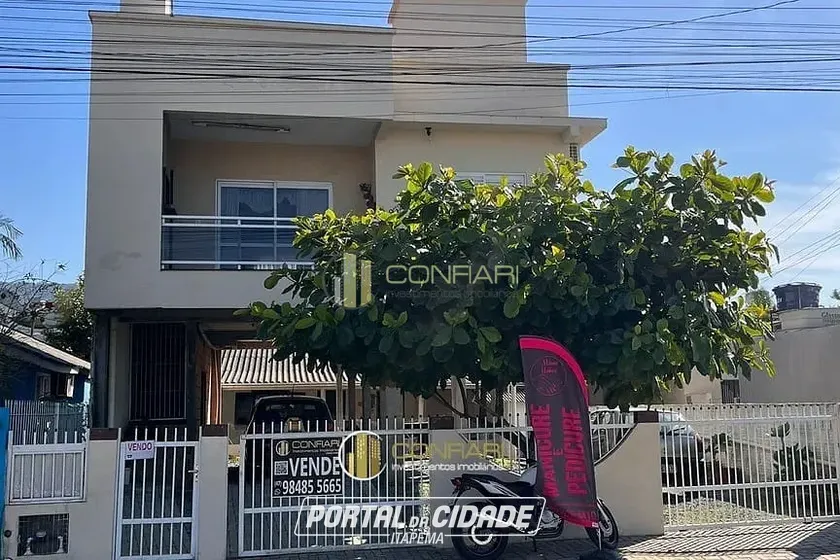 Sobrado &agrave; venda - 80m&sup2; - Morretes