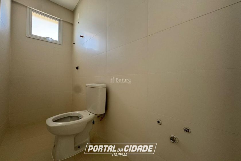Apartamento &agrave; venda - 180m&sup2; - Meia Praia