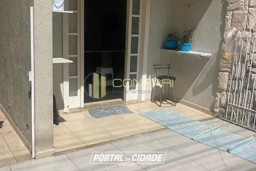 Casa &agrave; venda - 205m&sup2; - Meia Praia