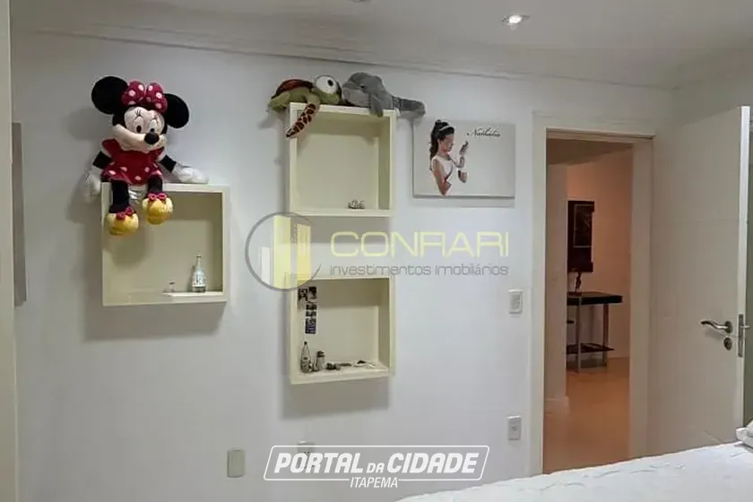 Casa para alugar - 300m&sup2; - Meia Praia