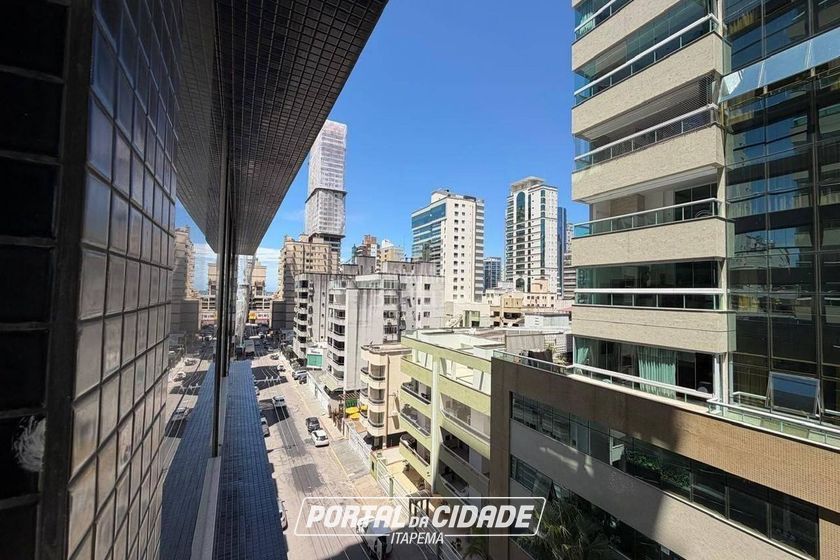 Apartamento &agrave; venda - Meia Praia