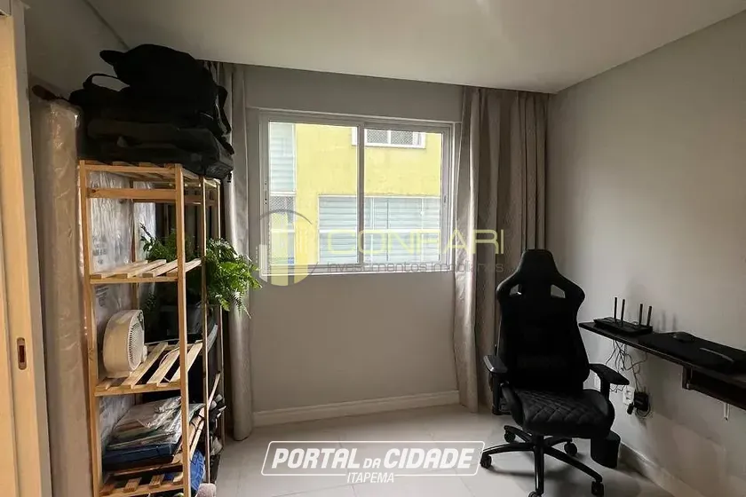 Apartamento para alugar - 107m&sup2; - meia praia