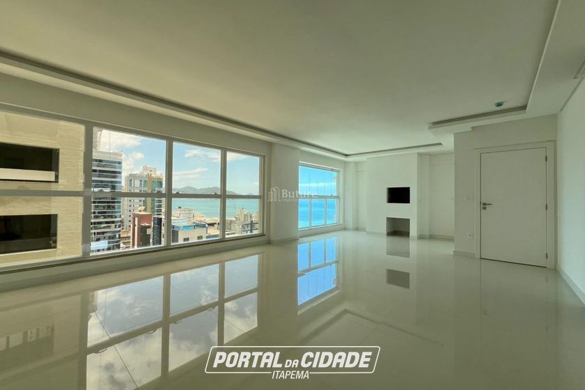 Apartamento &agrave; venda - 180m&sup2; - Meia Praia