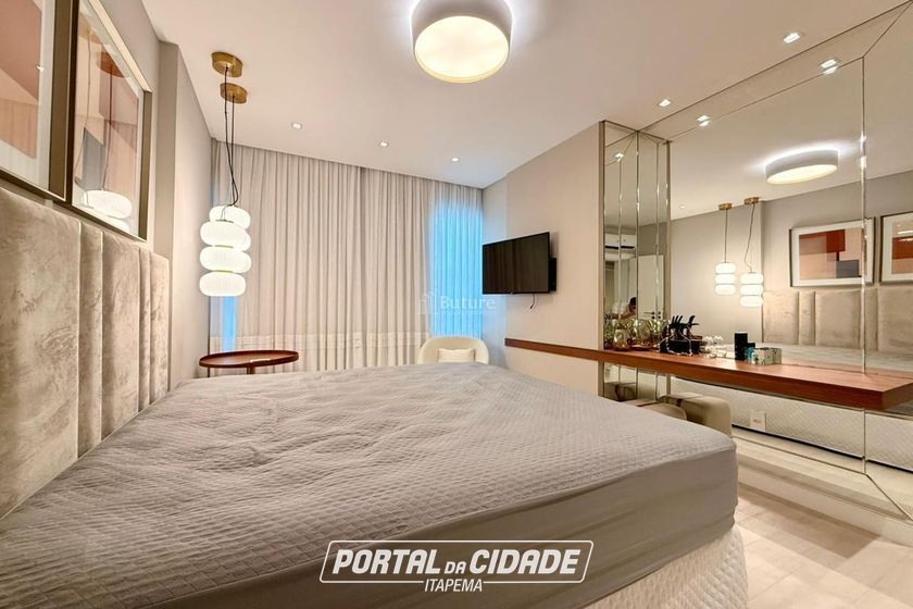 Apartamento &agrave; venda - 187m&sup2; - Meia Praia