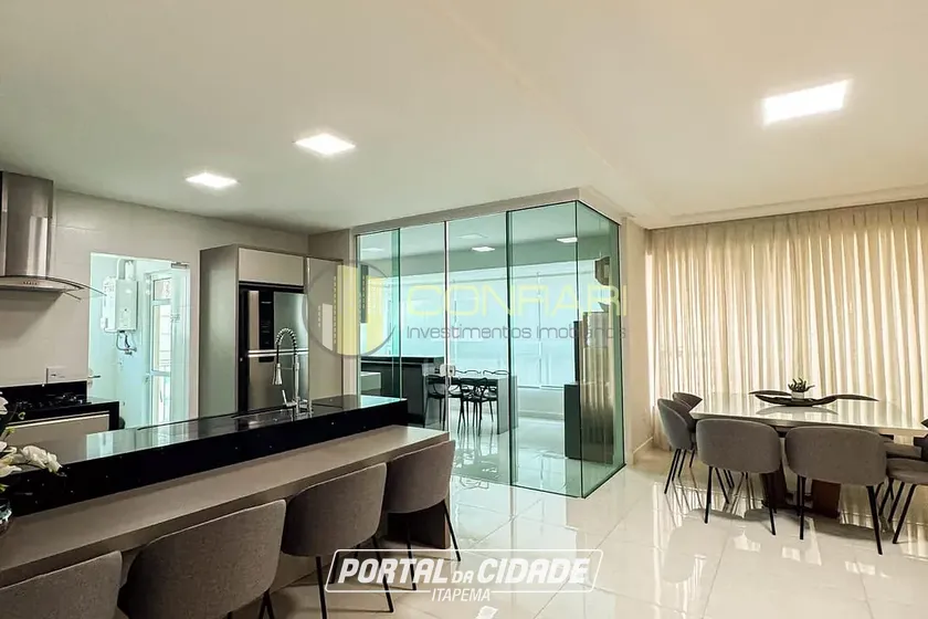Apartamento &agrave; venda - 185m&sup2; - MEIA PRAIA