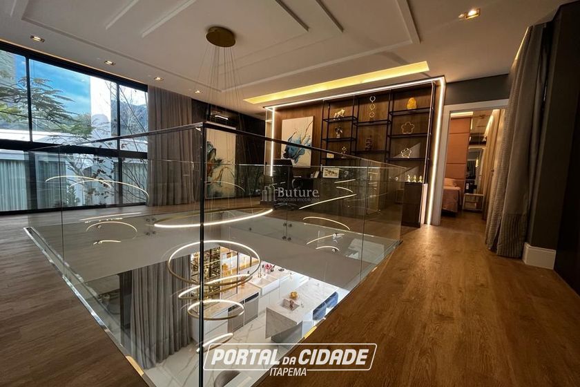 Casa &agrave; venda - 650m&sup2; - Regi&atilde;o das Praias