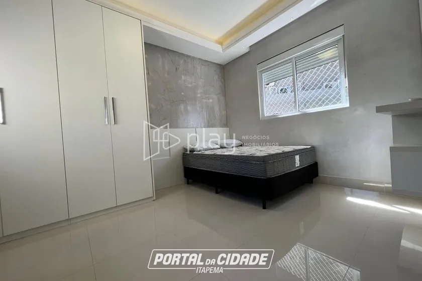 Apartamento &agrave; venda - 178m&sup2; - Meia Praia