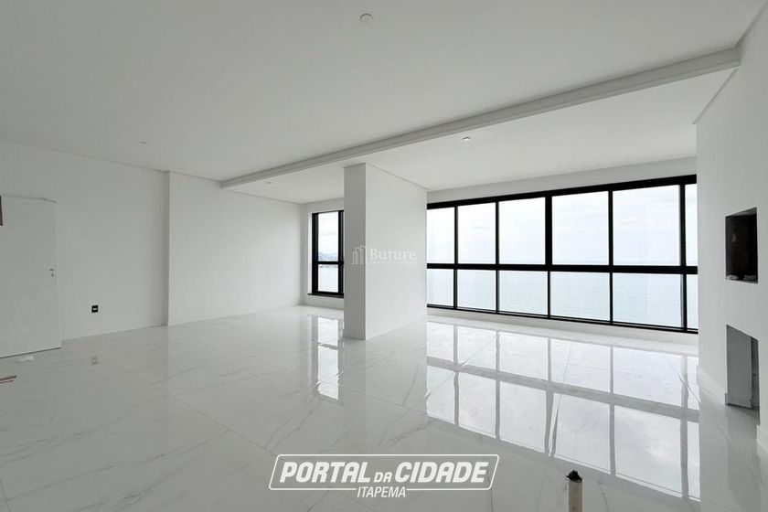 Apartamento &agrave; venda - 190m&sup2; - Meia Praia