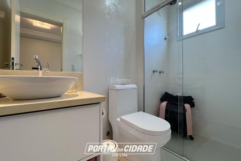 Apartamento &agrave; venda - 171m&sup2; - Meia Praia