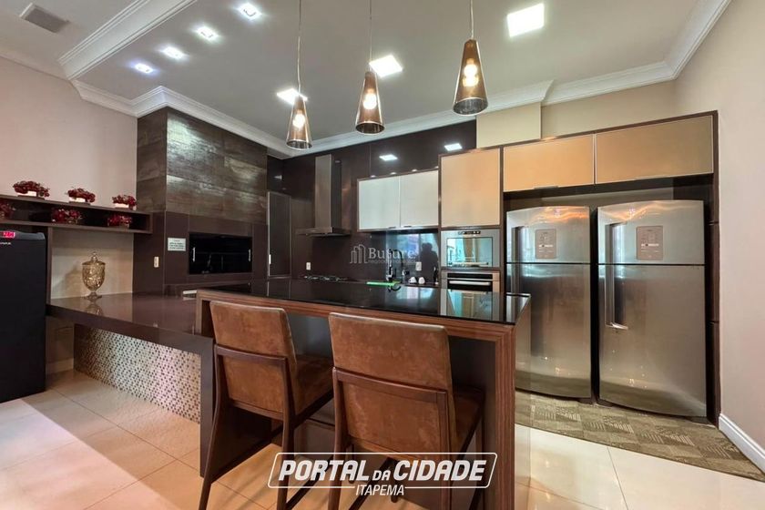Apartamento &agrave; venda - 180m&sup2; - Meia Praia