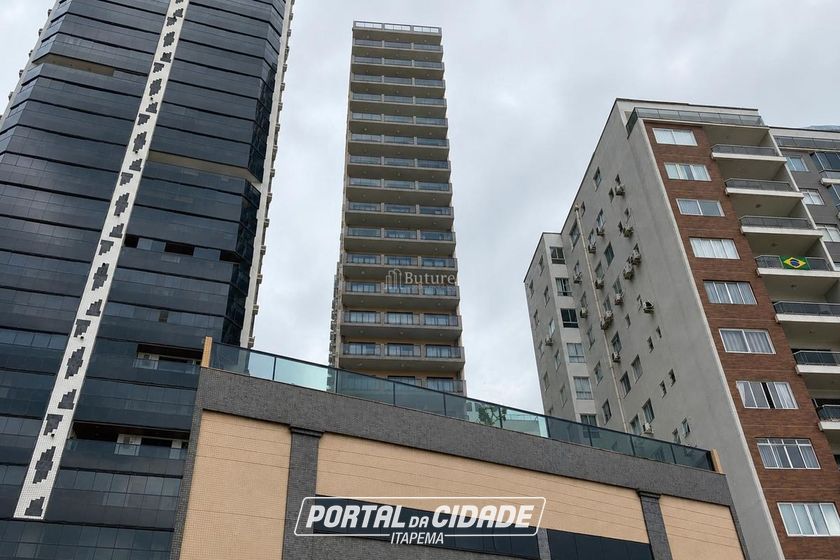 Apartamento &agrave; venda - 130m&sup2; - Centro