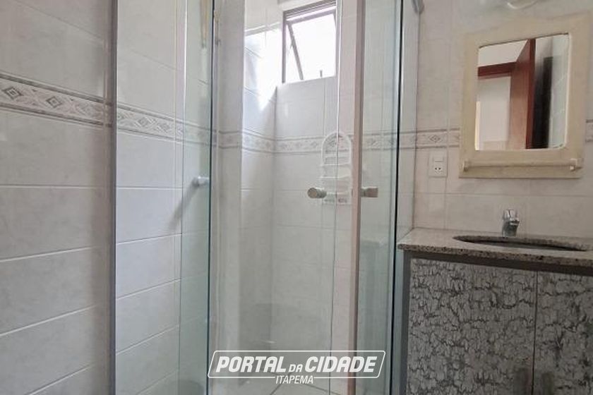Apartamento para alugar - 134m&sup2; - Meia Praia
