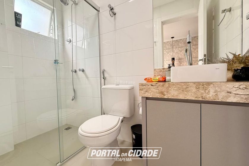 Apartamento &agrave; venda - 160m&sup2; - Meia Praia