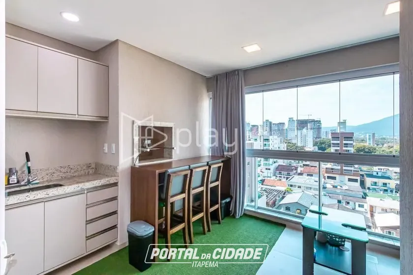 Apartamento &agrave; venda - 81m&sup2; - Meia Praia