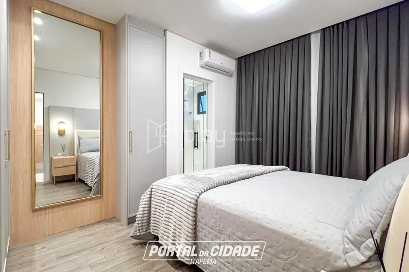 Apartamento &agrave; venda - 114m&sup2; - Meia Praia