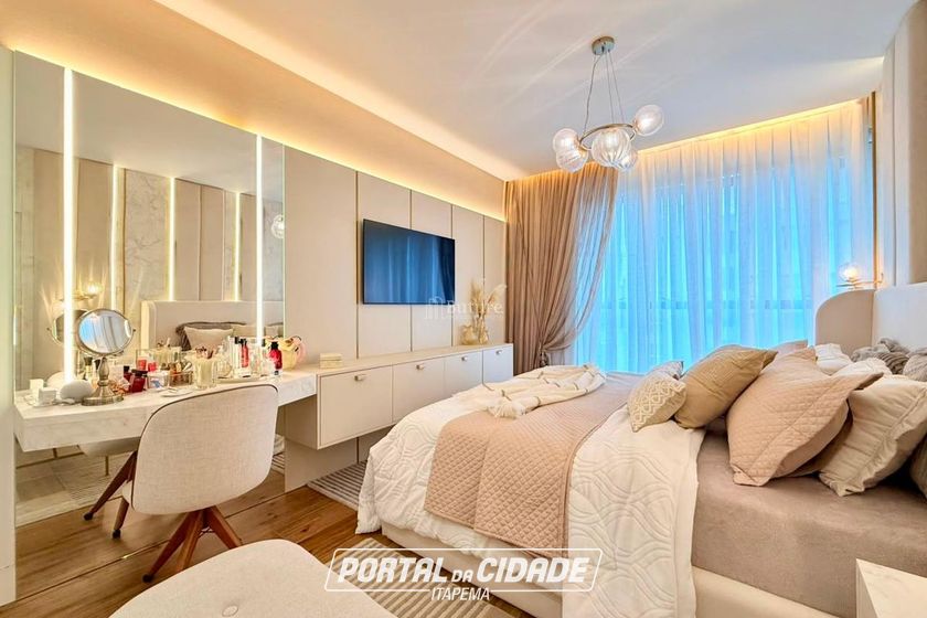Apartamento &agrave; venda - 182m&sup2; - Meia Praia