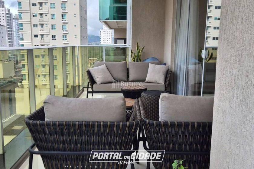Apartamento &agrave; venda - Meia Praia