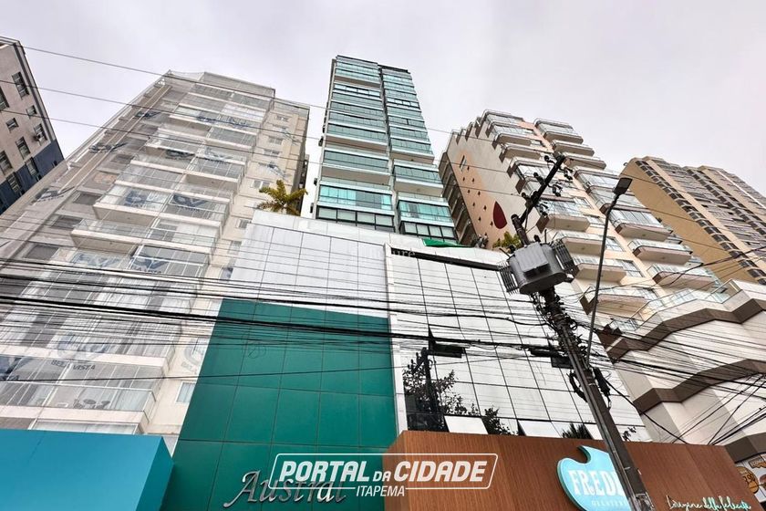 Apartamento &agrave; venda - 120m&sup2; - Centro