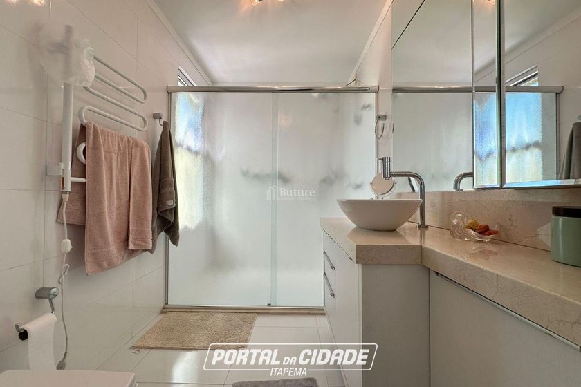 Apartamento &agrave; venda - 202m&sup2; - Meia Praia