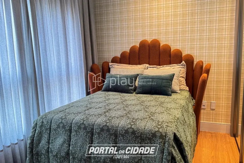 Apartamento &agrave; venda - 251m&sup2; - Meia Praia