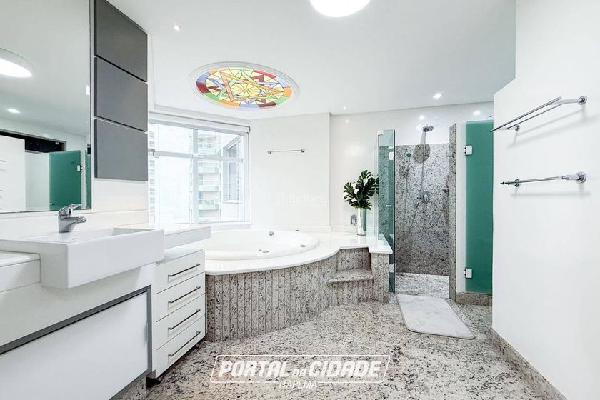 Apartamento &agrave; venda - Meia Praia