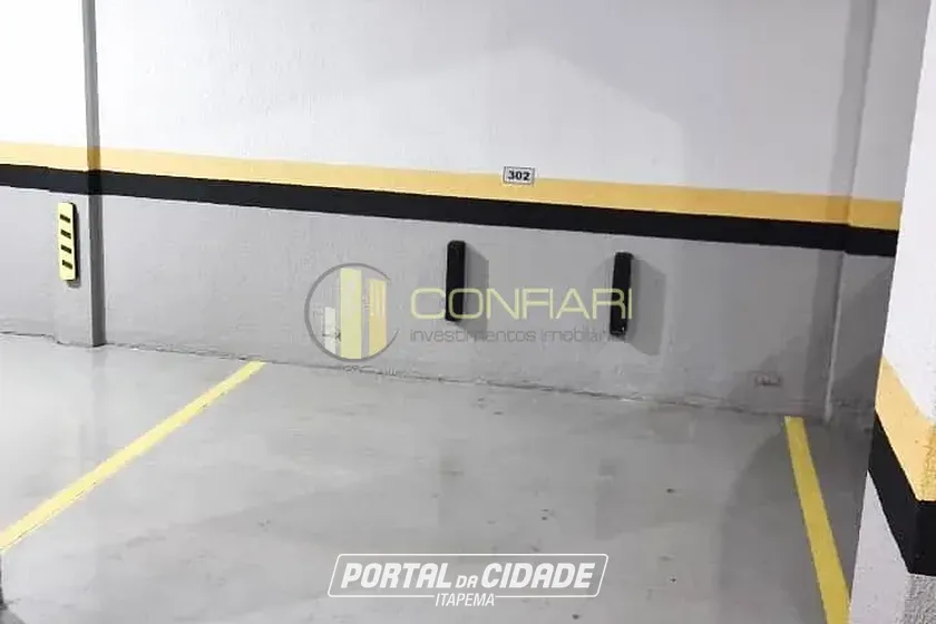 Apartamento &agrave; venda - 117m&sup2; - Meia Praia