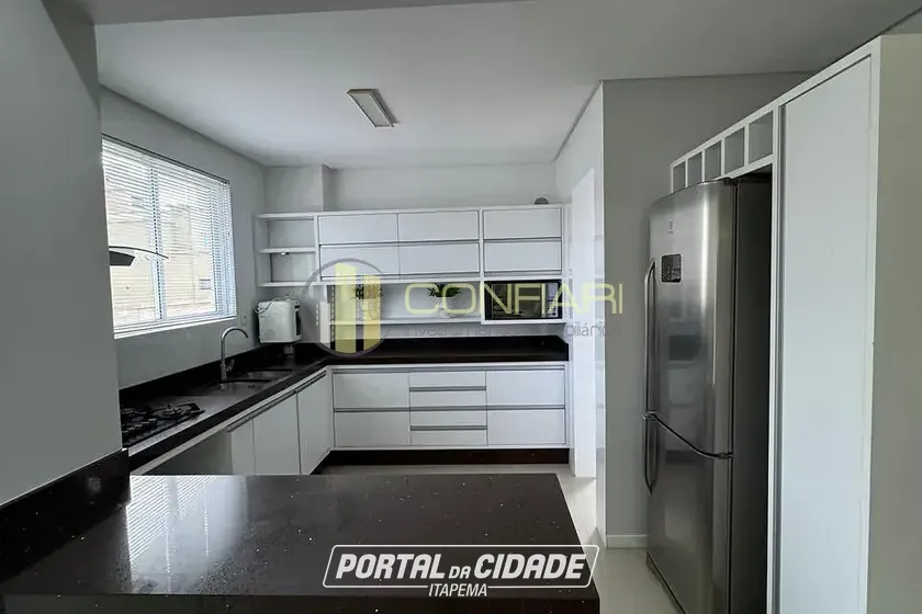 Apartamento &agrave; venda - 110m&sup2; - meia praia