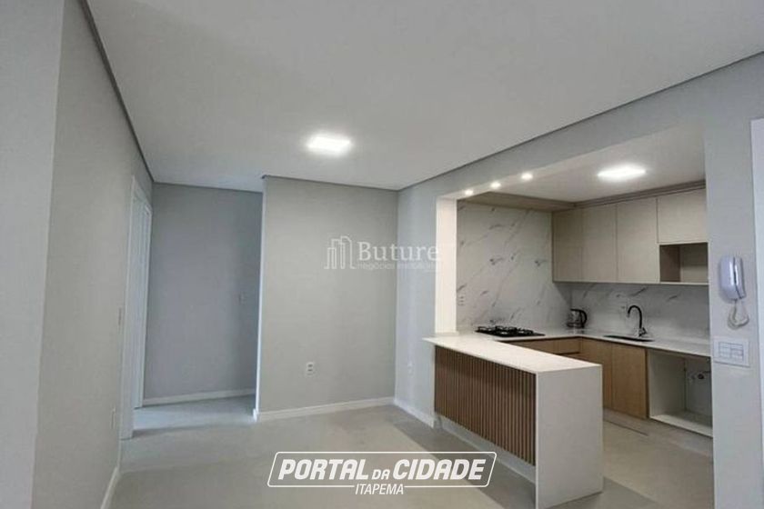 Apartamento &agrave; venda - 125m&sup2; - Meia Praia