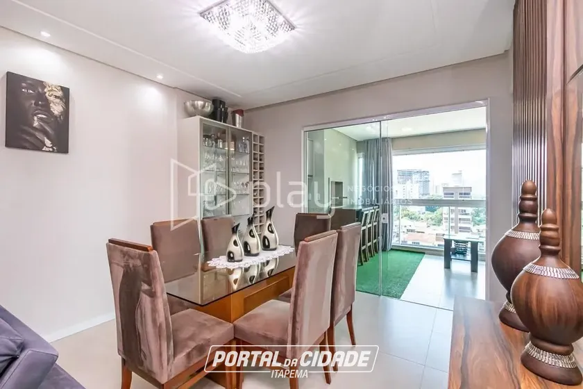 Apartamento &agrave; venda - 81m&sup2; - Meia Praia