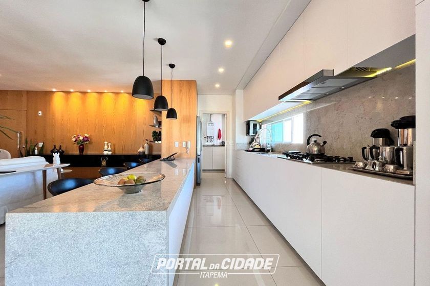Apartamento &agrave; venda - 193m&sup2; - Meia Praia