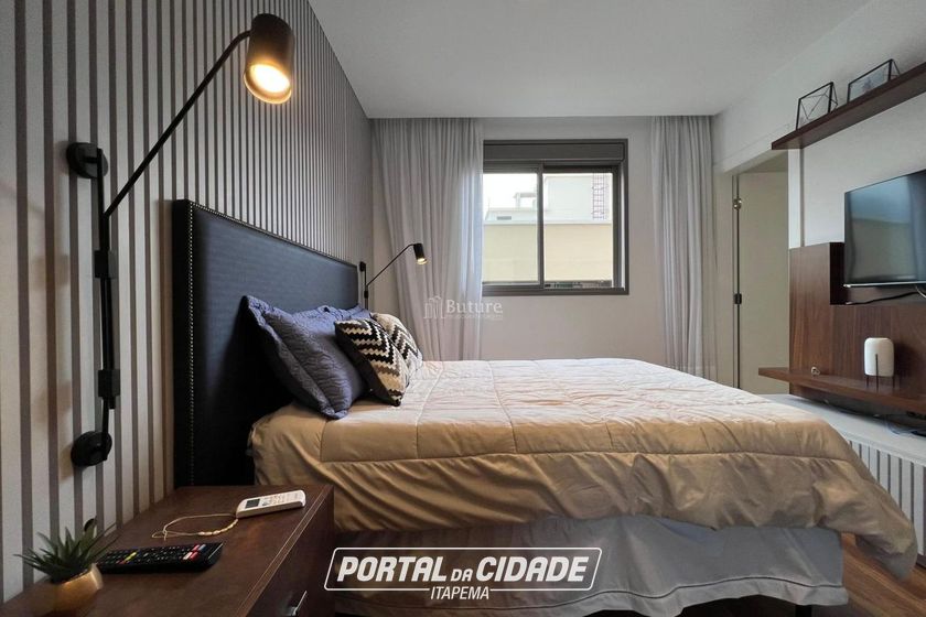Apartamento &agrave; venda - 198m&sup2; - Meia Praia