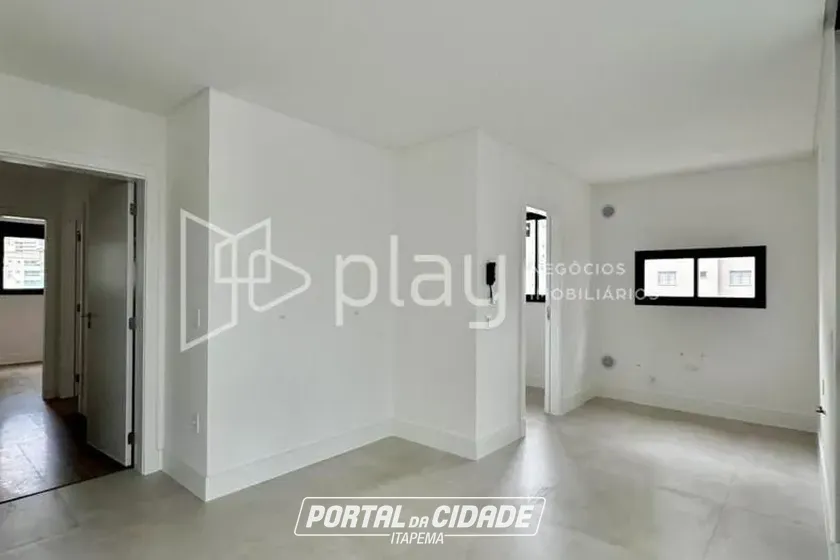 Apartamento &agrave; venda - 132m&sup2; - Meia Praia