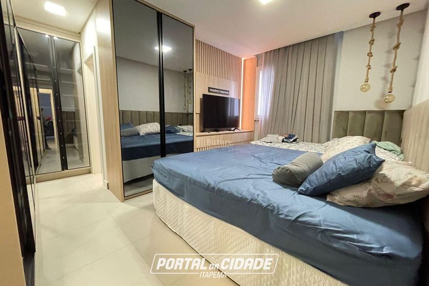 Apartamento &agrave; venda - 141m&sup2; - Meia Praia