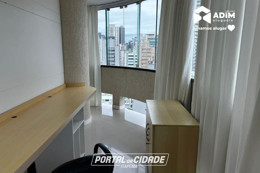 Apartamento para alugar - 140m&sup2; - Meia Praia