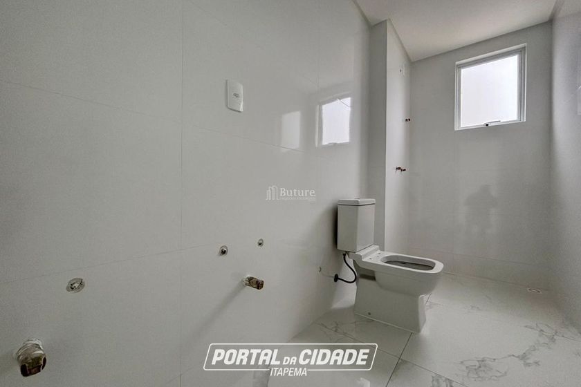 Apartamento &agrave; venda - 159m&sup2; - Meia Praia