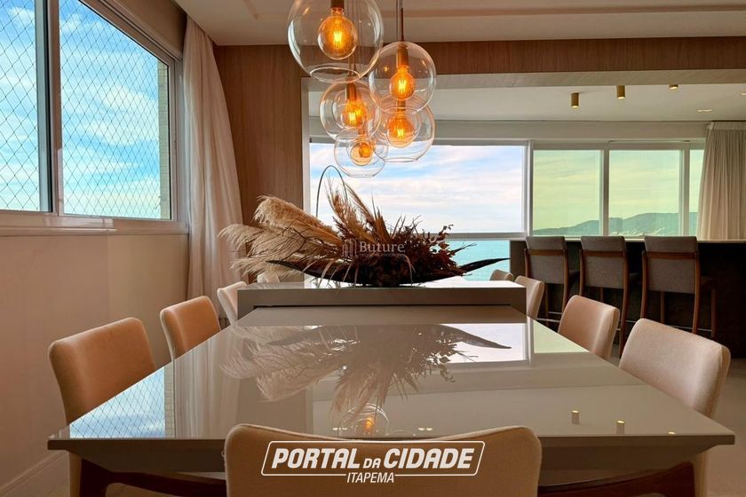 Apartamento &agrave; venda - 200m&sup2; - Meia Praia