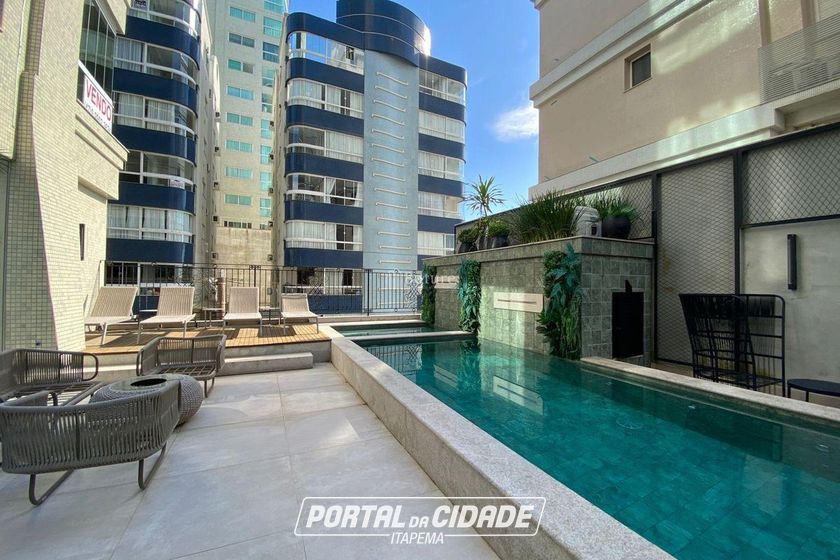 Apartamento &agrave; venda - 140m&sup2; - Meia Praia