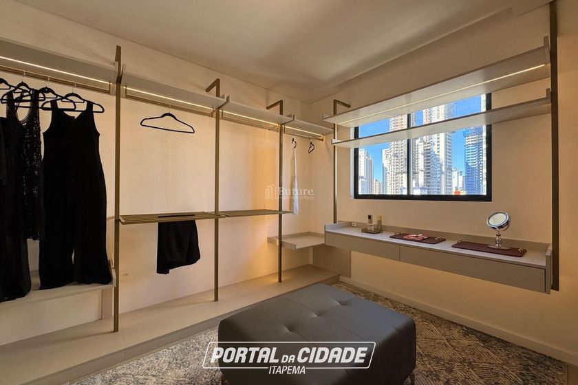 Apartamento &agrave; venda - 137m&sup2; - Centro