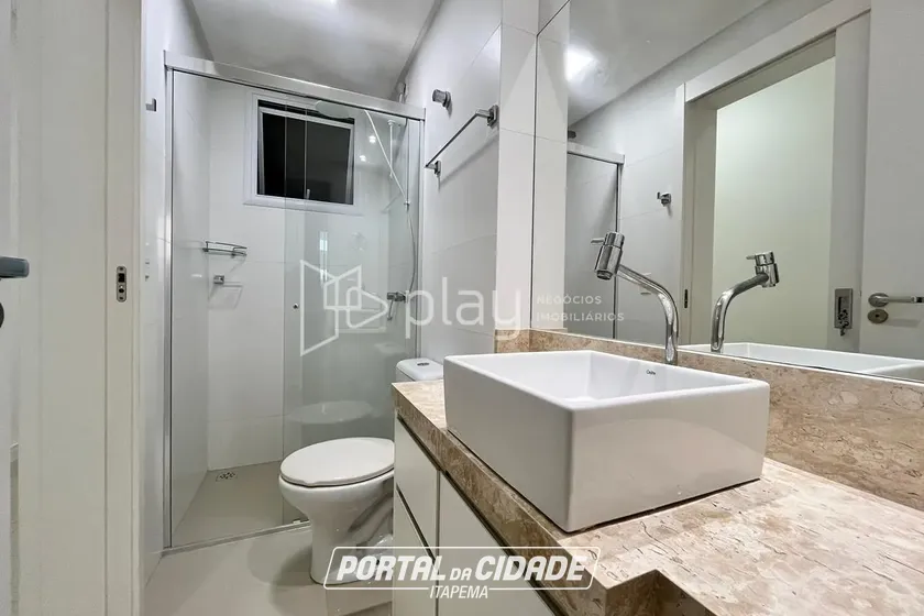 Apartamento &agrave; venda - 110m&sup2; - Meia Praia