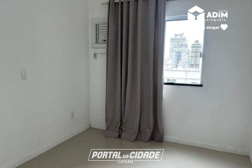 Apartamento para alugar - 140m&sup2; - Meia Praia