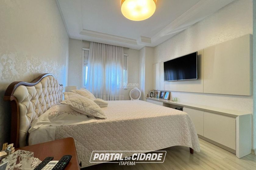 Apartamento &agrave; venda - 171m&sup2; - Meia Praia