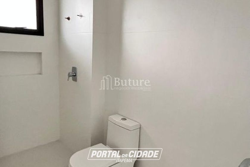 Apartamento &agrave; venda - 182m&sup2; - Meia Praia