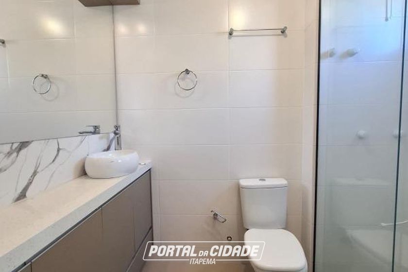 Apartamento para alugar - 123m&sup2; - Meia Praia