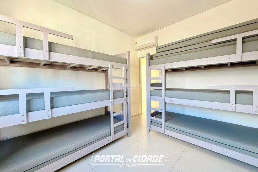 Apartamento &agrave; venda - 136m&sup2; - Meia Praia