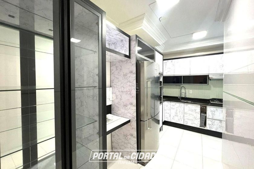 Apartamento &agrave; venda - Meia Praia