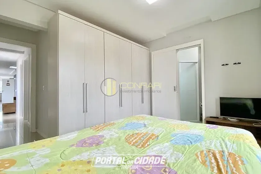 Apartamento &agrave; venda - 157m&sup2; - Meia Praia