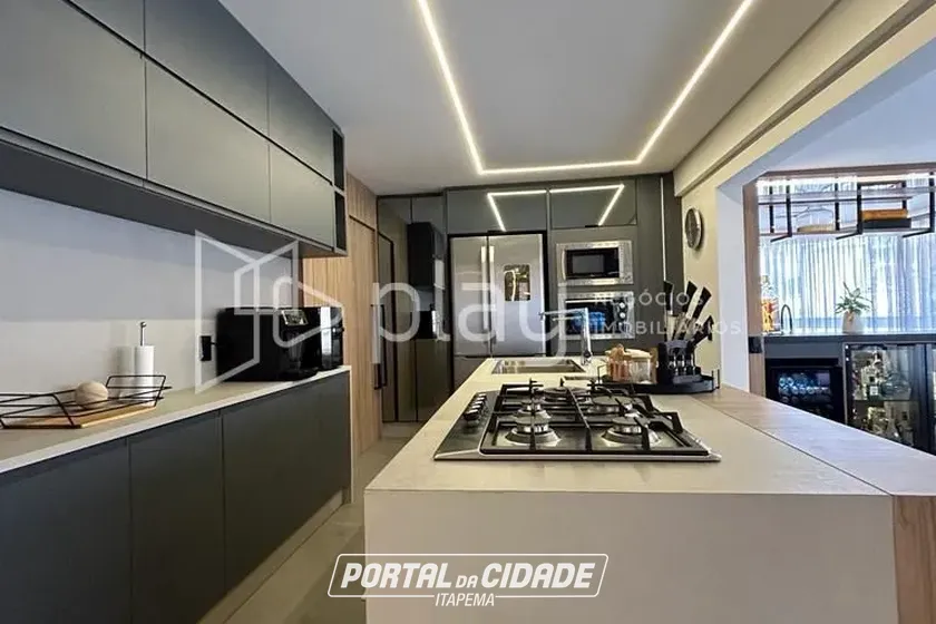 Apartamento &agrave; venda - 163m&sup2; - Meia Praia