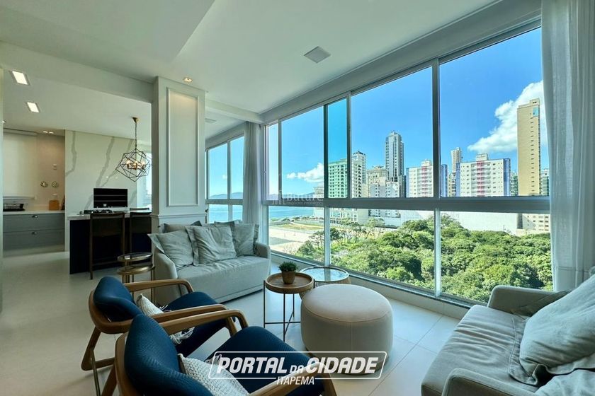 Apartamento &agrave; venda - 190m&sup2; - Meia Praia