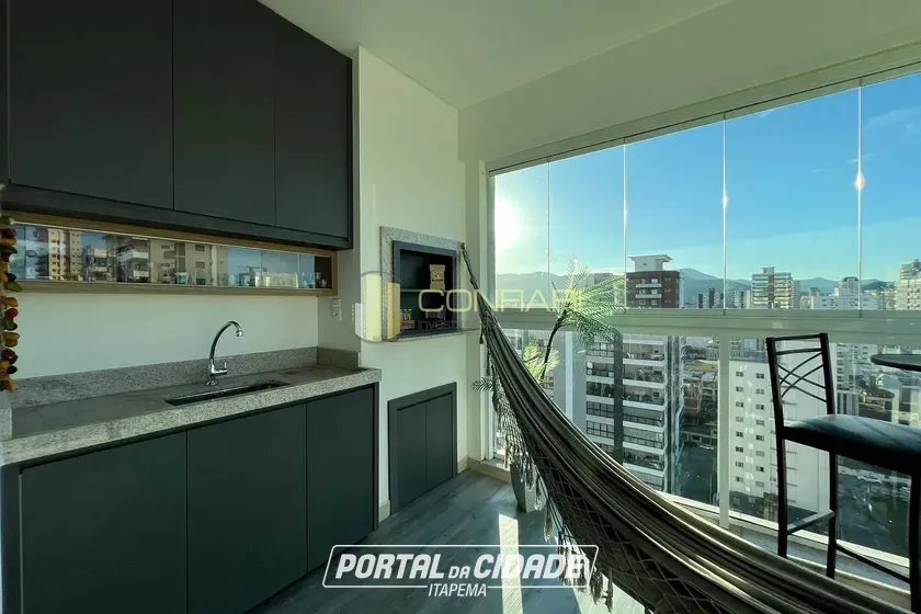 Apartamento &agrave; venda - 113m&sup2; - Meia Praia
