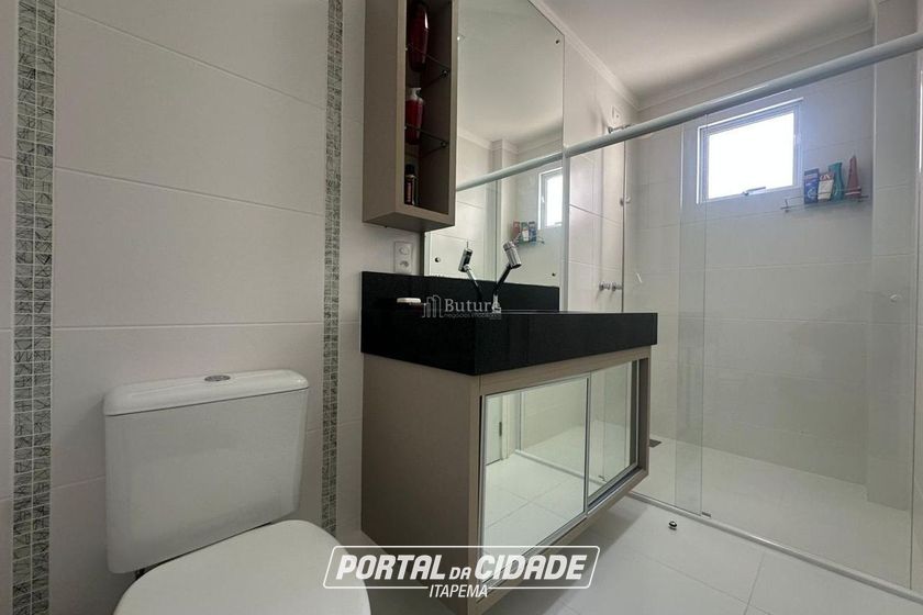Apartamento &agrave; venda - 198m&sup2; - Meia Praia